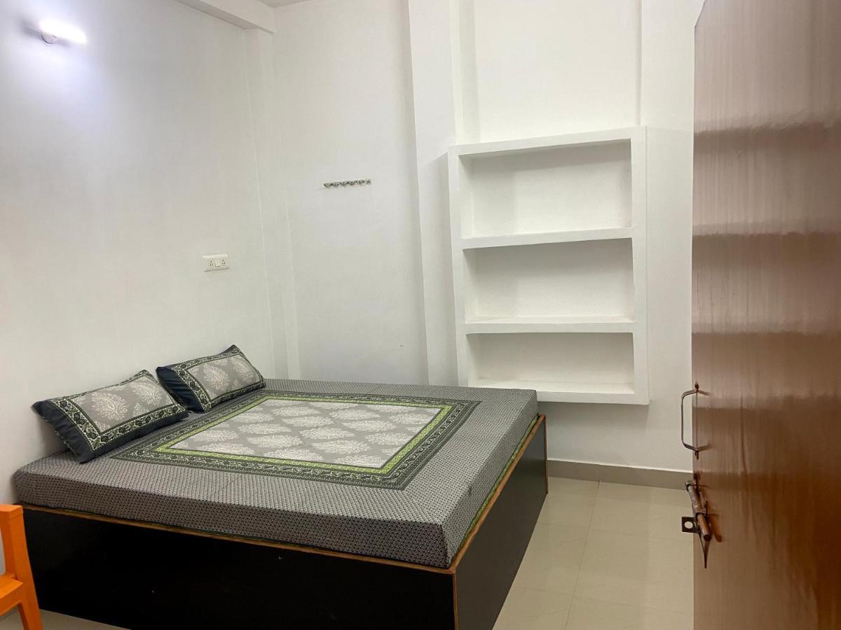 Garuda Guest House Varanasi Dış mekan fotoğraf