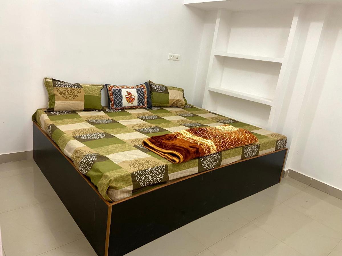 Garuda Guest House Varanasi Dış mekan fotoğraf